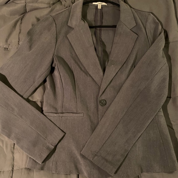 Blazer - Picture 1 of 2